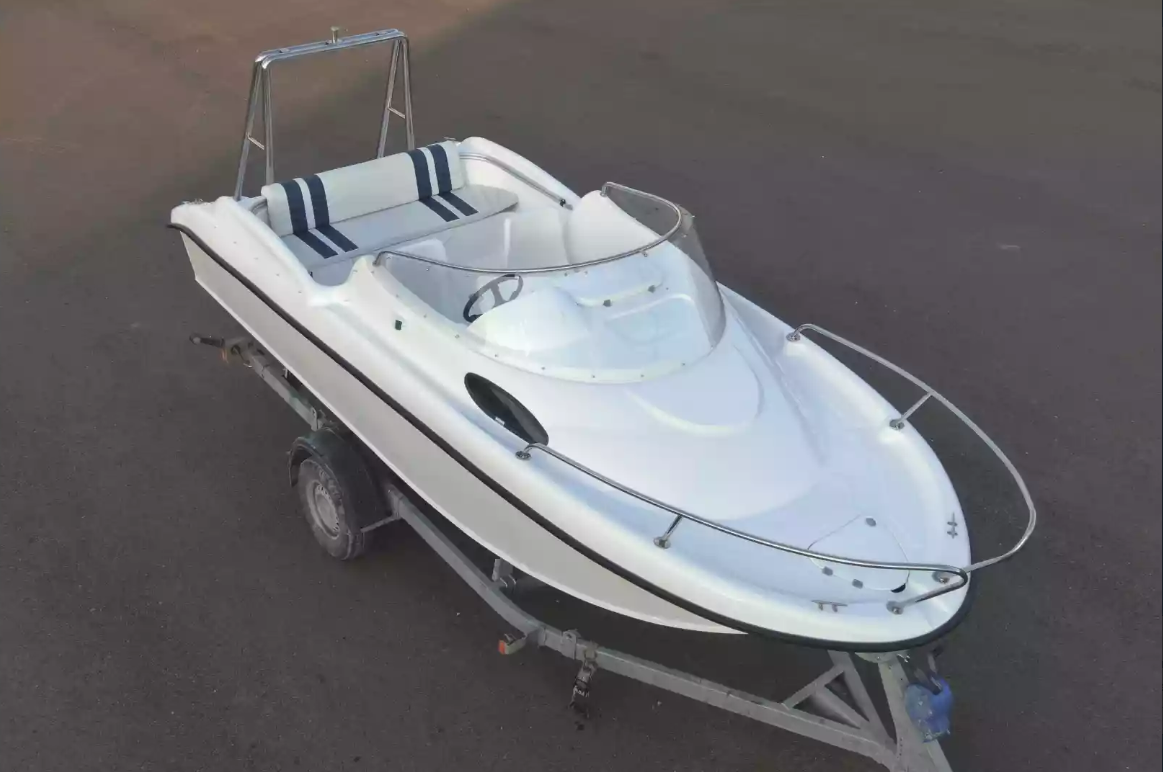 Комбинированный катер Neman-530 с каютой в Нижнем Новгороде