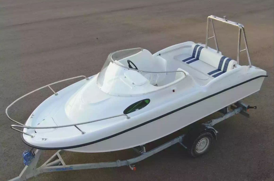 Комбинированный катер Neman-530 с каютой в Нижнем Новгороде