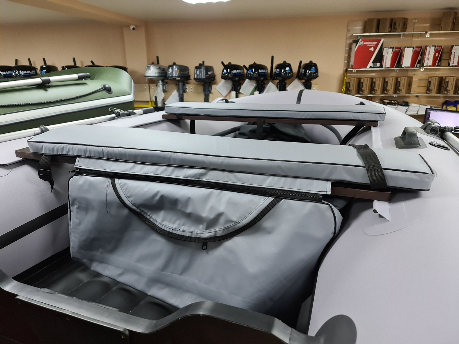 КОМПЛЕКТ МЯГКИХ НАКЛАДОК С СУМКОЙ ДЛЯ ЛОДОК 90Х20 СЕРЫЙ в Нижнем Новгороде