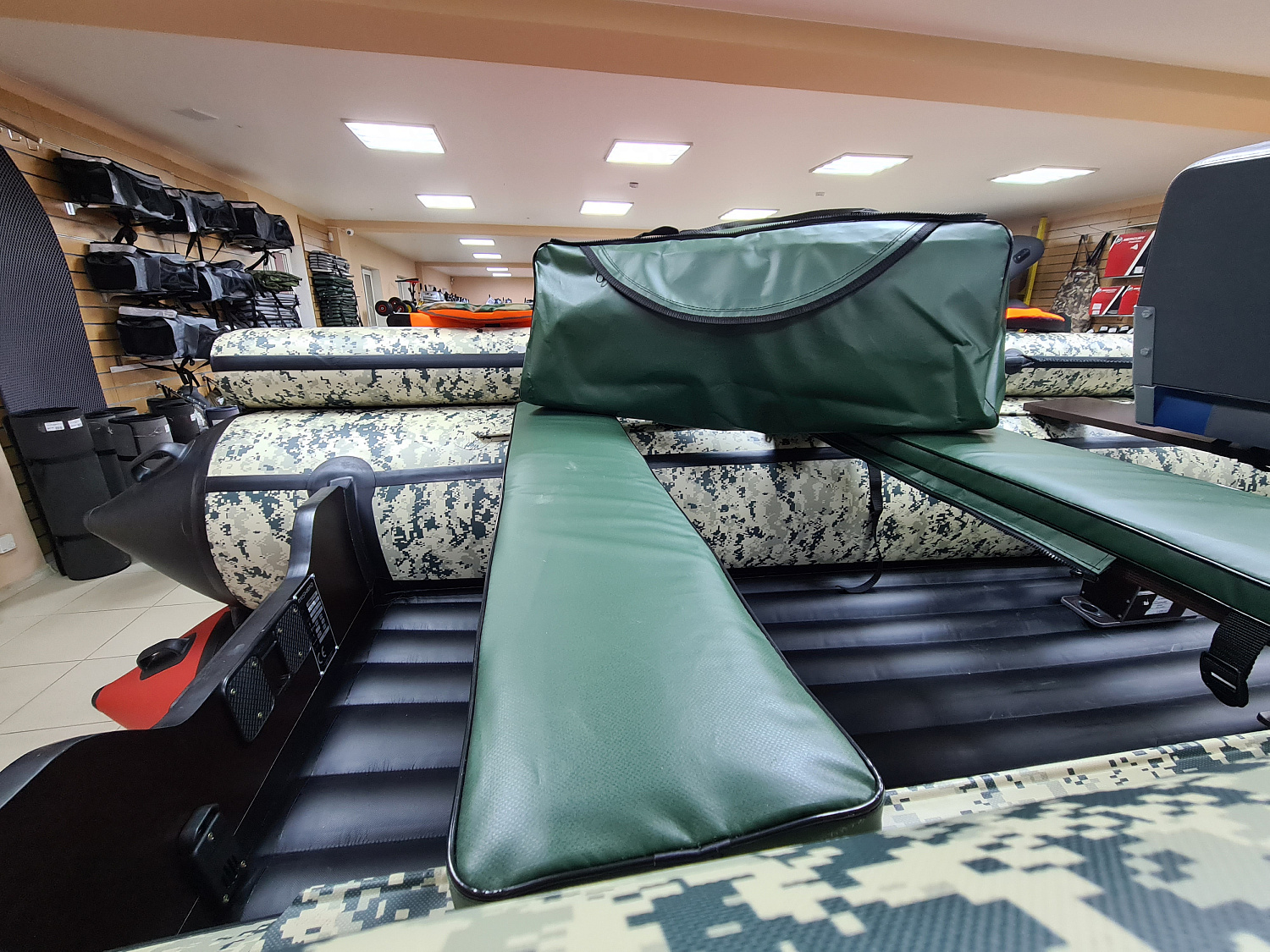 КОМПЛЕКТ МЯГКИХ НАКЛАДОК С СУМКОЙ ДЛЯ ЛОДОК 80Х20 ЗЕЛЕНЫЙ в Нижнем Новгороде